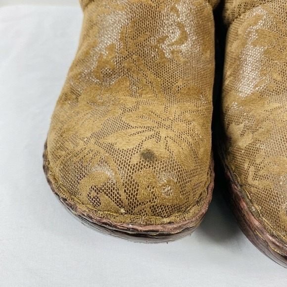 Bolo Brown Lace Print Leather Clogs - Picture 4 of 7